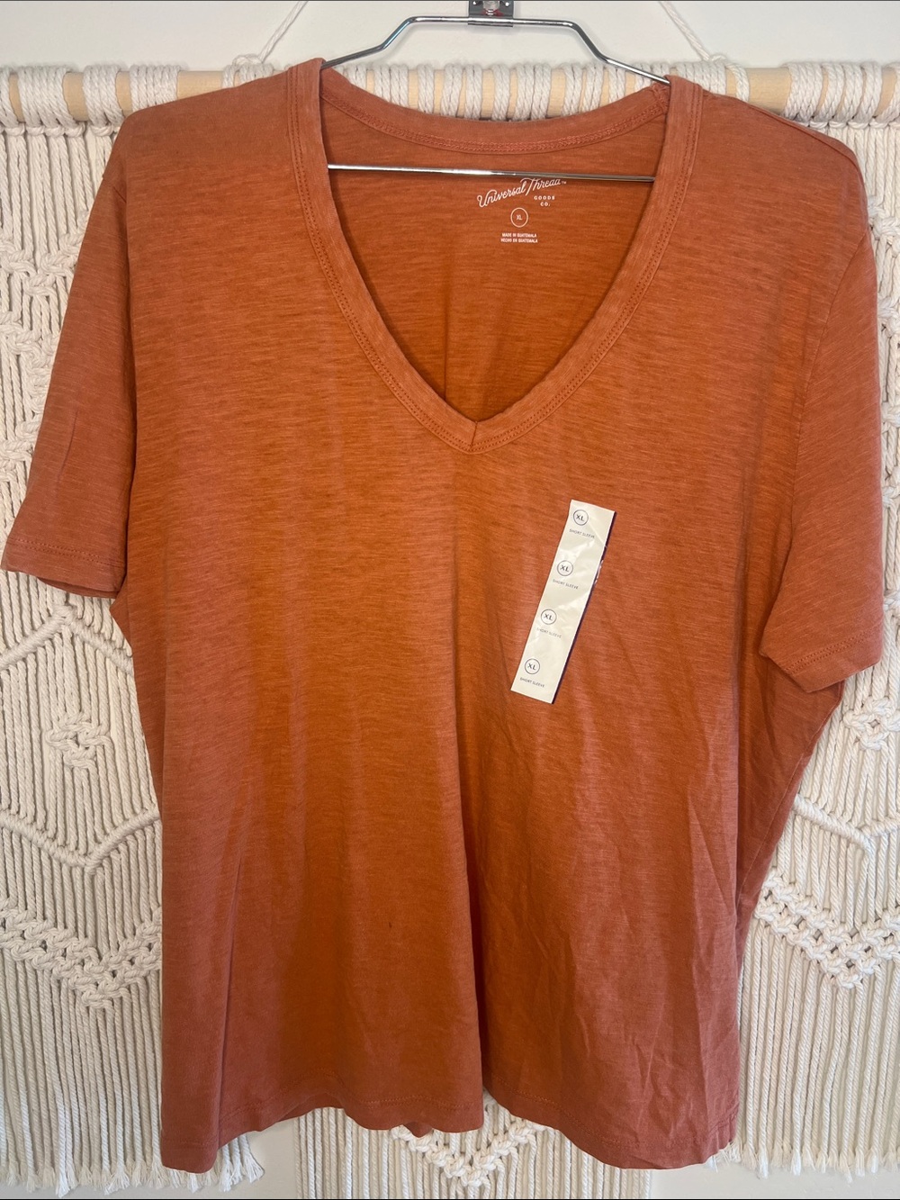 Universal Thread Women’s Short-Sleeve V-Neck Tee — Rust